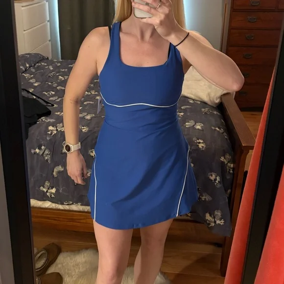 Old Navy women’s activewear dress - Picture 4 of 5